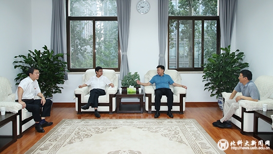 8aa8158cdba80c189aa300820c419aa4.jpg AB5I8132 拷贝.jpg