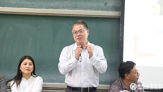 fb77657093c85826bfb715d4a600465f.jpg 副院长魏增产讲话.JPG