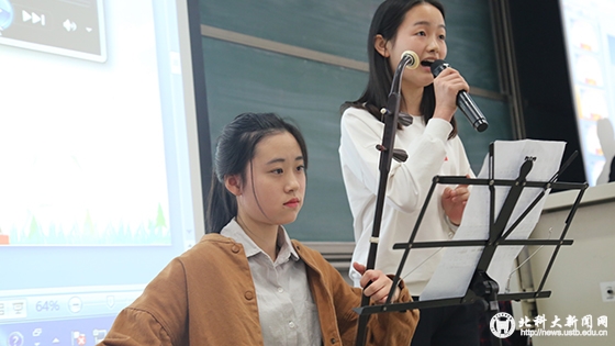 f73a373b896733771fea42d3028a29b2.jpg 各团学部门表演节目 (5).JPG