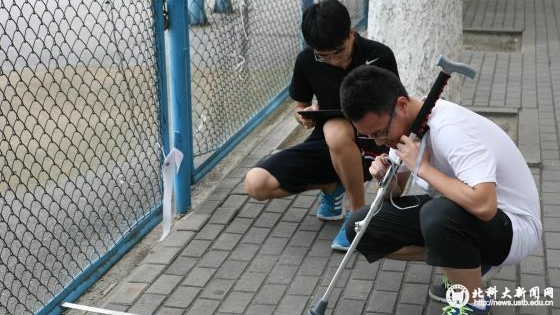 11 大学生实践团进行科技研发测量_看图王.jpg