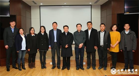 合影.jpg