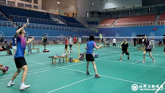 91ca9c8d86a936b32d718da960377422.jpg 羽毛球33.jpg