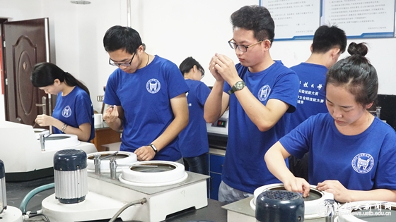 d38082ac1ab046771f1b7829b28bc27a.jpg DSC06643_副本.jpg