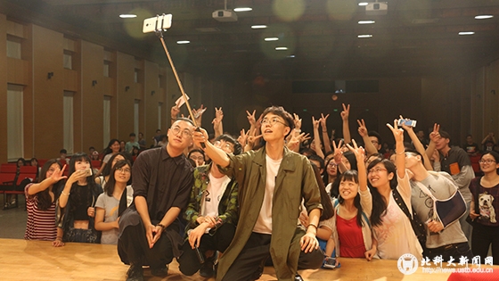 367a2577c8f12be08aca3e13144f5051.jpg 3集体合影(图片新闻用这张)BK.jpg