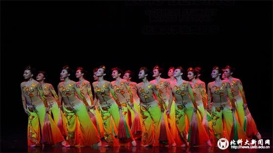 3 演员动情演出.jpg