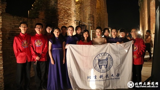 1 艺术团师生演出合影.jpg