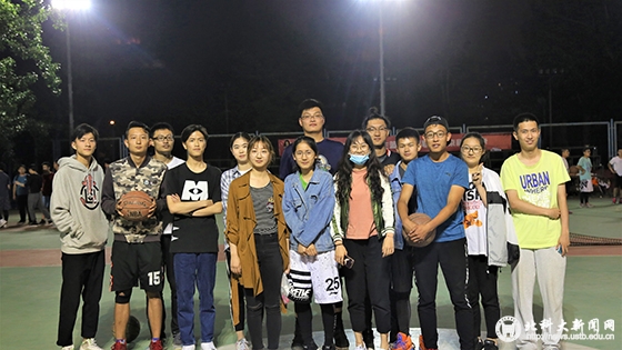 cf0f7b196d397eb593b306cee32836bb.jpg 体育部合照.JPG