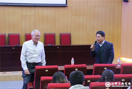 bfb015adf8e8ad8e007107ac18701957.jpg 美国工程院院士来我院作学术讲座 (25)_副本.jpg