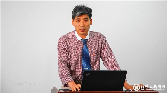 76132fc9747b4a152bcdb0eac8ce8fb9.jpg 2.系主任汇报.jpg
