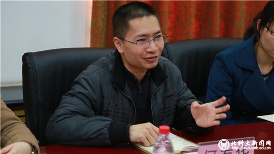 94fd128660152f87bf6a8b2ad69fe90c.jpg 3 何有华致辞_副本.jpg