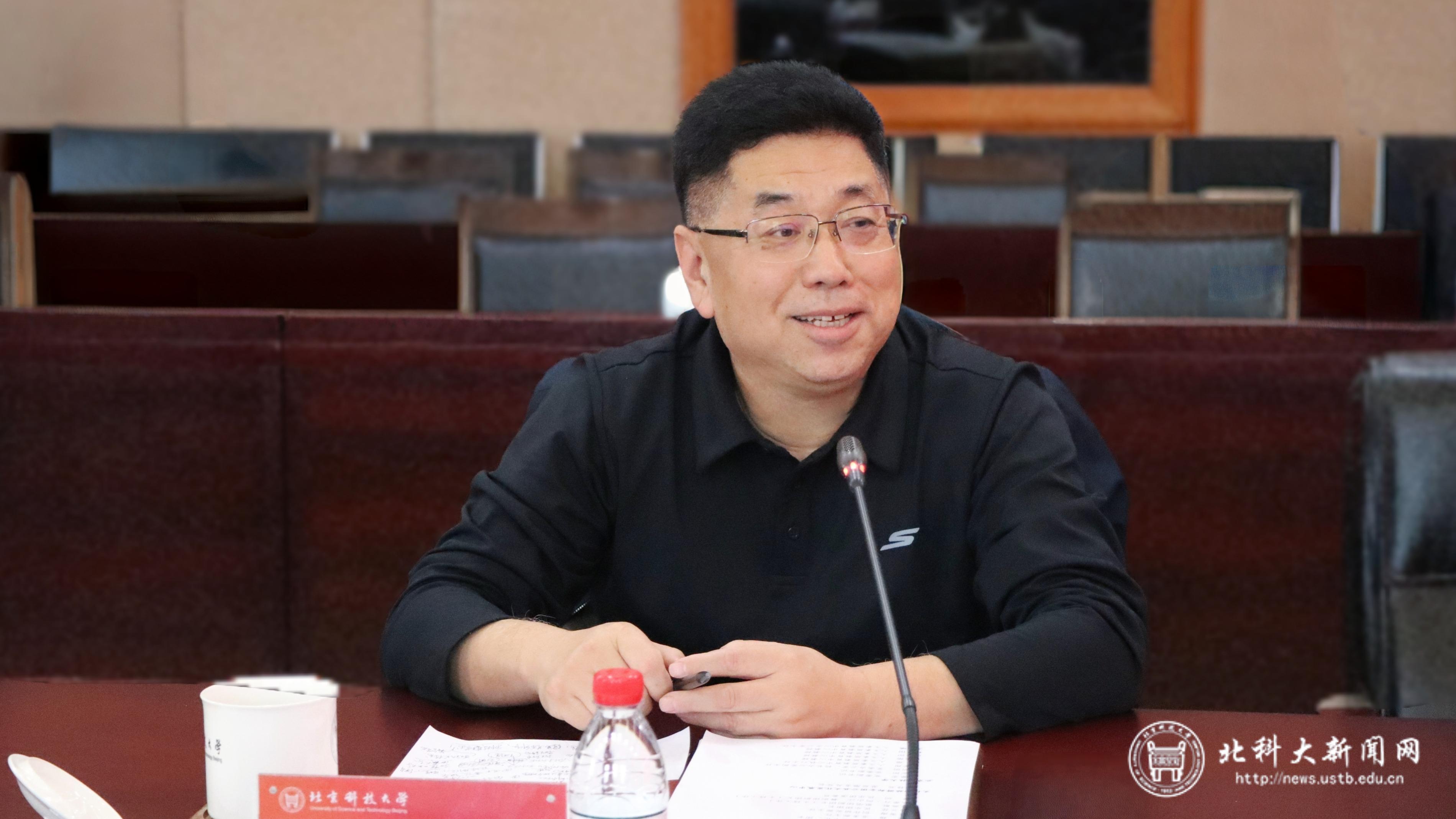 b6fbee6ef1d2635bdb2c32cf6fb7bef7