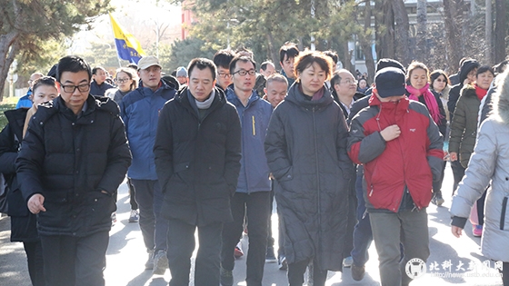 a1fe04b9fe46633826d6da8b384a62ee.jpg 图书馆.jpg