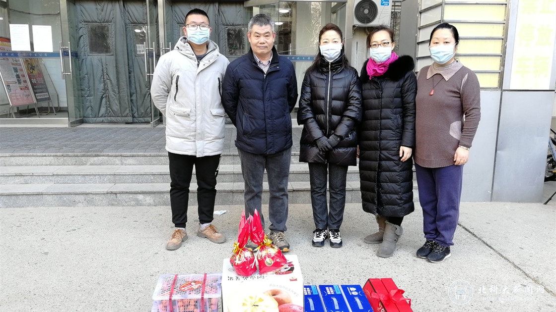 307bf492c39b9257017b7a8cbb811a86.jpg 慰问留学生公寓_副本.jpg