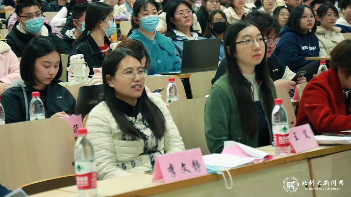 42ffb1bcbcf7b5abfcb891ebf40d83fc.jpg 老师1.jpg