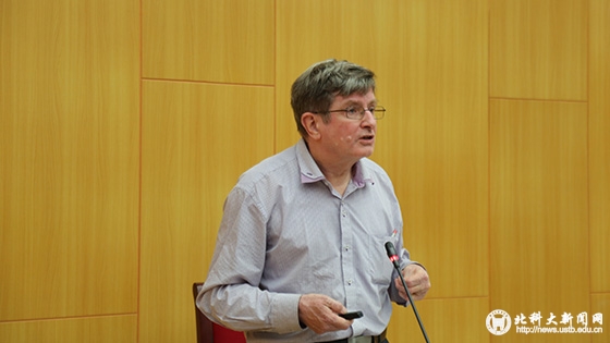 01f93bad2ba9acc7c8077cf1d16eacb7.jpg Mark Buck教授 (3).JPG