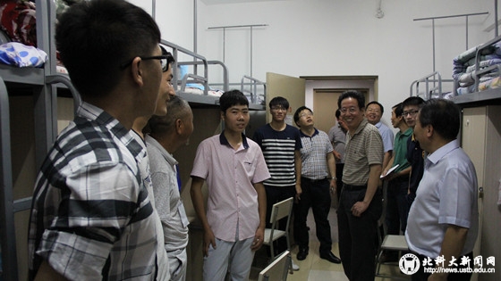 dfafdea2bd726c6e46acbf1e80d673f2.jpg 宿舍1.jpg