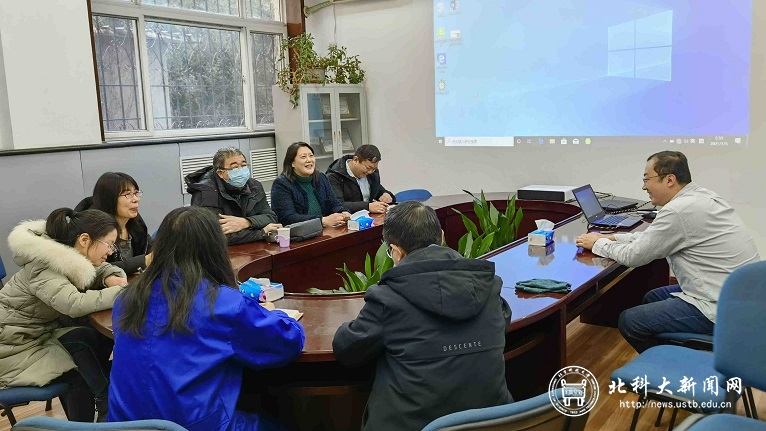 1abc86b4ac294f128cede6a13b962e0e.jpg 规范课和双一流课程建设.jpg