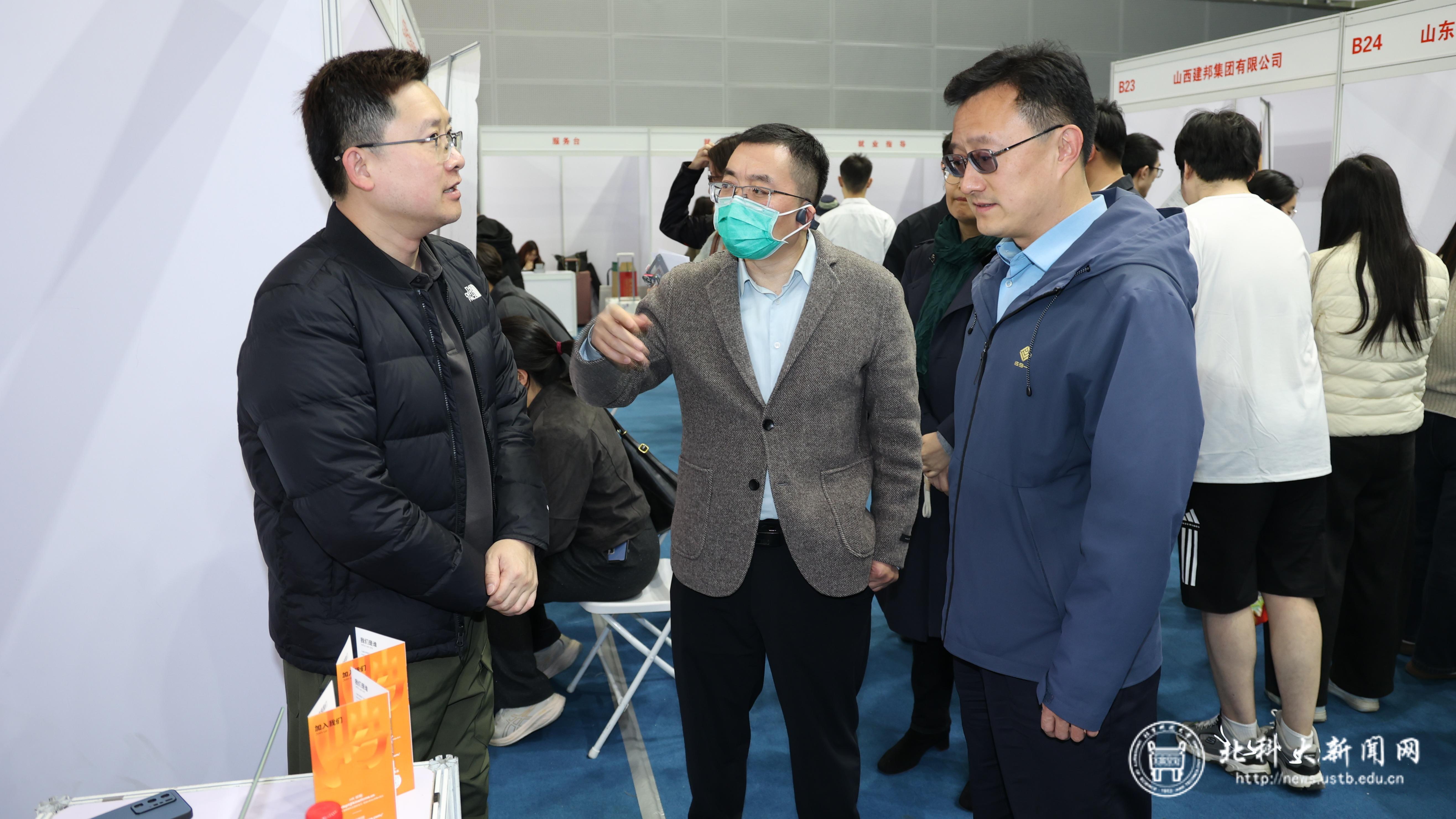 963c22574398ef9f2a1913f3506606d2