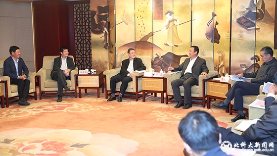 3f170ca95a2c9eff5c2f8a04c90d7d16.jpg AB5I0698 拷贝.jpg