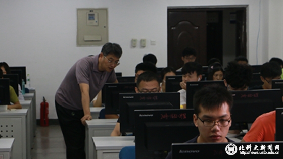 451d7abcde3446bb0db3a58e1ebc1c13.jpg 20150716计算机夏令营-2.jpg