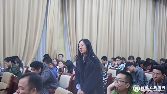 同学提问.JPG