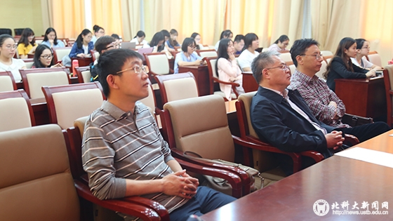 de8efbd973a35c169ae9bc44e9aafe25.jpg 讲座现场 (2).JPG
