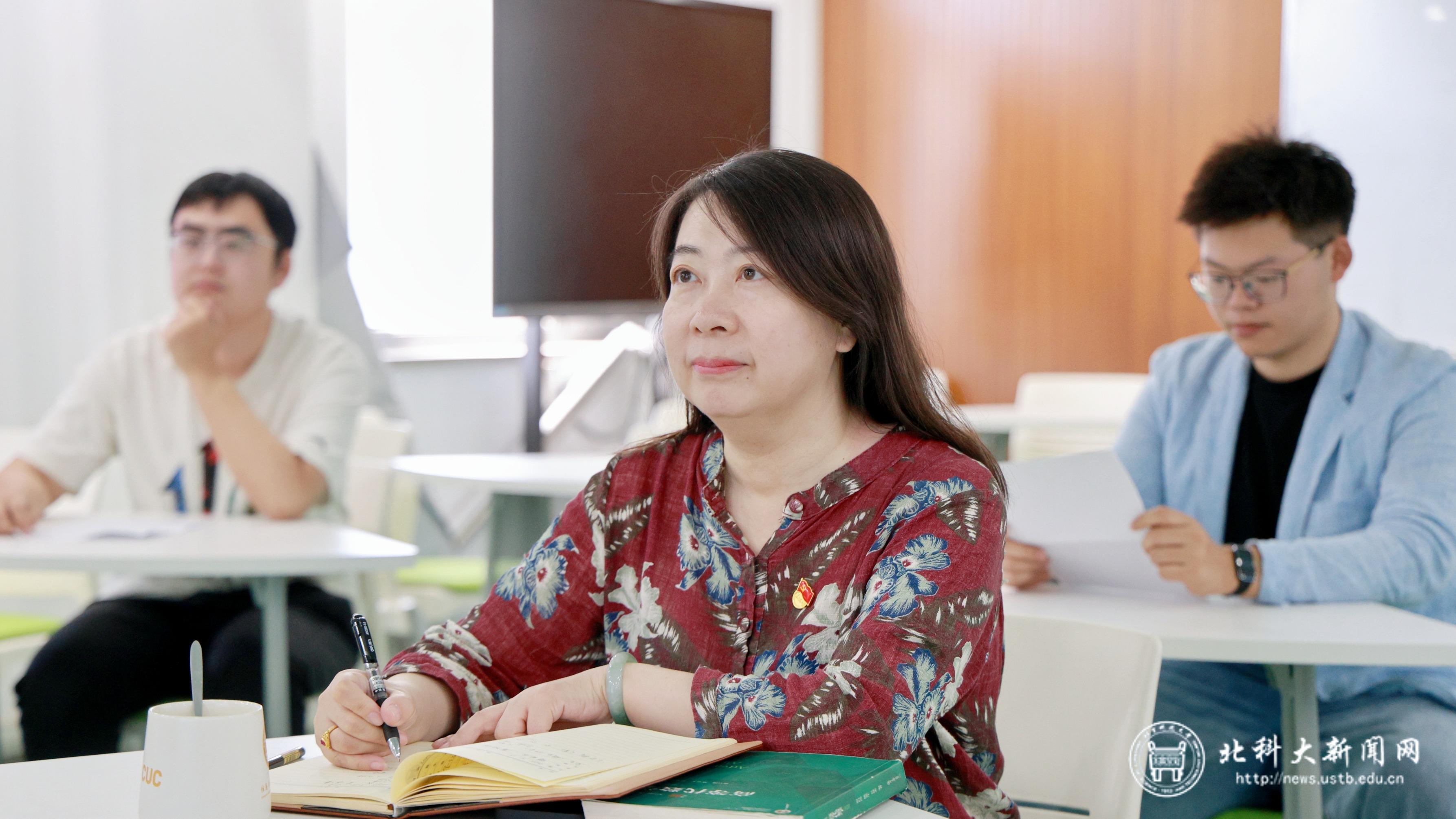赵东红+北京科技大学+北京高校优秀党务工作者+个人照片1