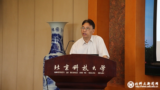 0bf0bd64c1fd2aed5e300c35197c4a88.jpg 侯登华讲话.jpg