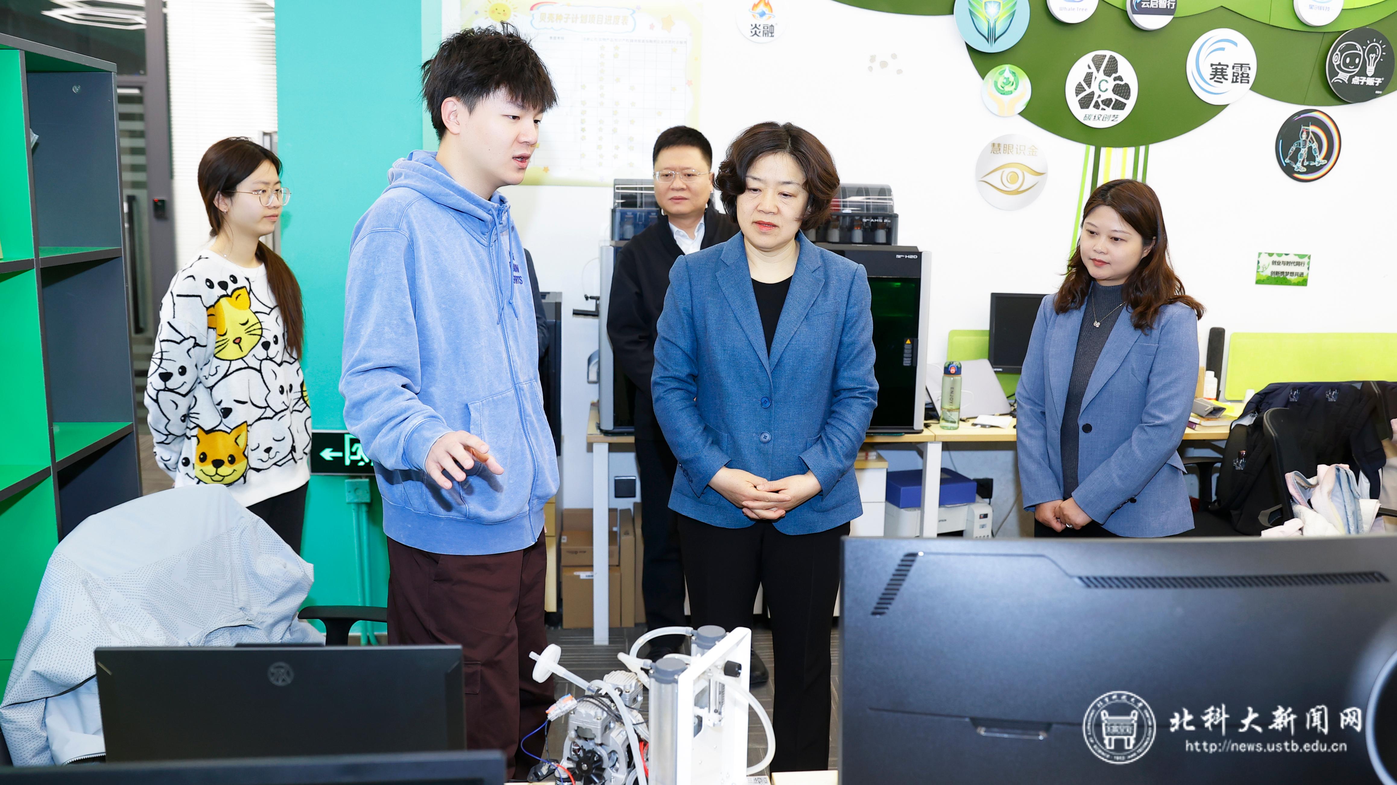 8f436f75612a7b59f03ec4064895dd9b