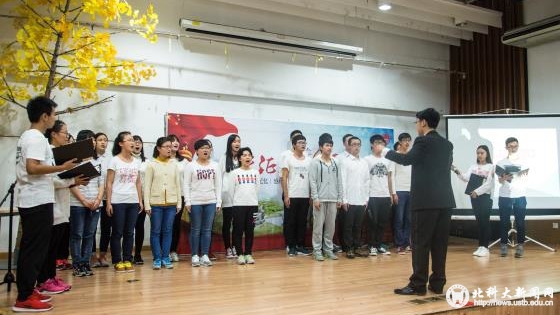 e6b9f88a04272fdca7f7d32c083c9896.jpg 4 主题团日演唱改编曲目《十送红军》_看图王.jpg