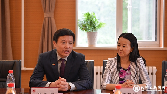 e82378be0fc4fba7473d6fc24bac3cf8.jpg BK2实习网范梦清、张友谊讲话.jpg