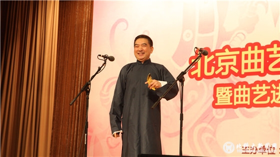 ac305011e2b9c9f4fbc25e5839e40eae.jpg 3 精彩快板书_副本.jpg