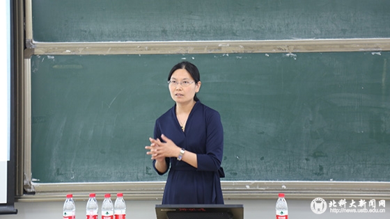 7e030274e7c9690305e697360b0976e4.jpg 许斌讲解.JPG