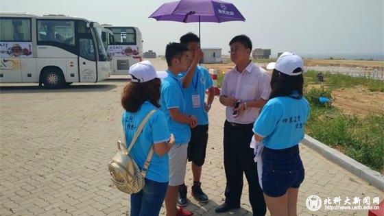 3 学生实践团进行走访调查_看图王.jpg